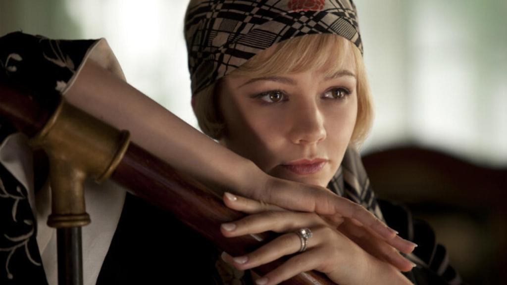 Carey Mulligan con el 'carré' de Hermès.