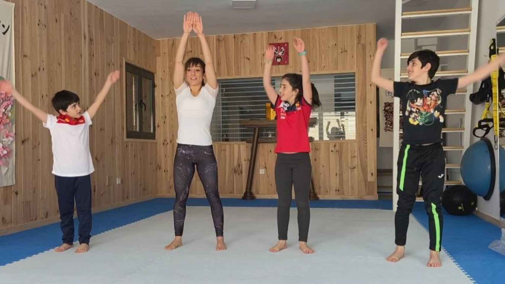 La karateca talaverana Sandra Sánchez, entre los deportistas de élite que participan en el programa-Nos movemos
