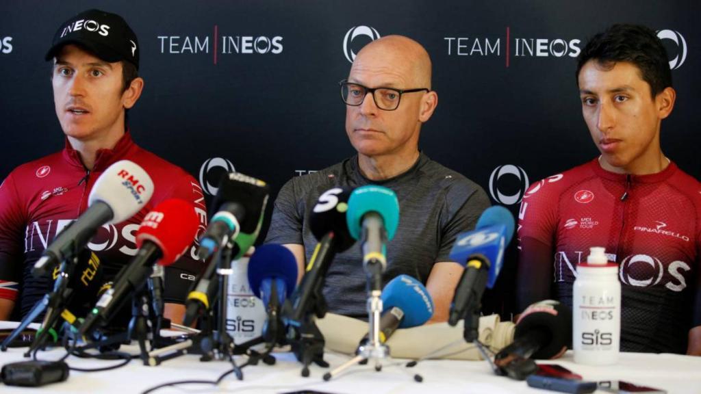 Dave Brailsford, junto a Geraint Thomas y Egan Bernal