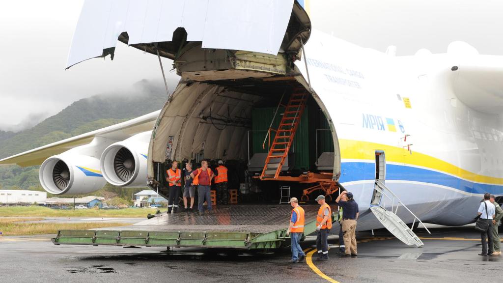 Antonov An-225