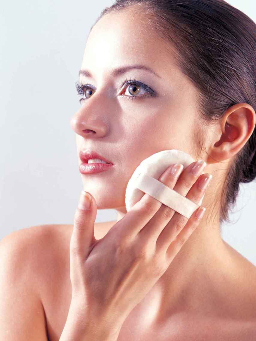 La limpieza es fundamental para mantener la piel sana.