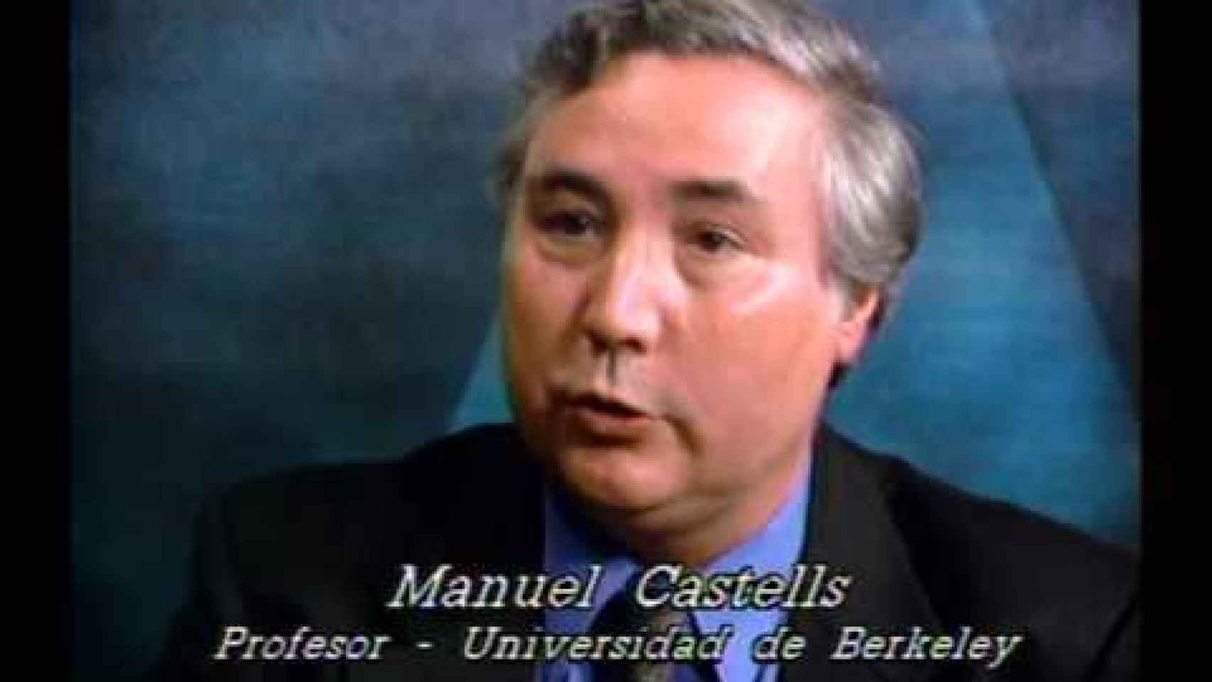Manuel Castells, más joven, en una entrevista televisada.