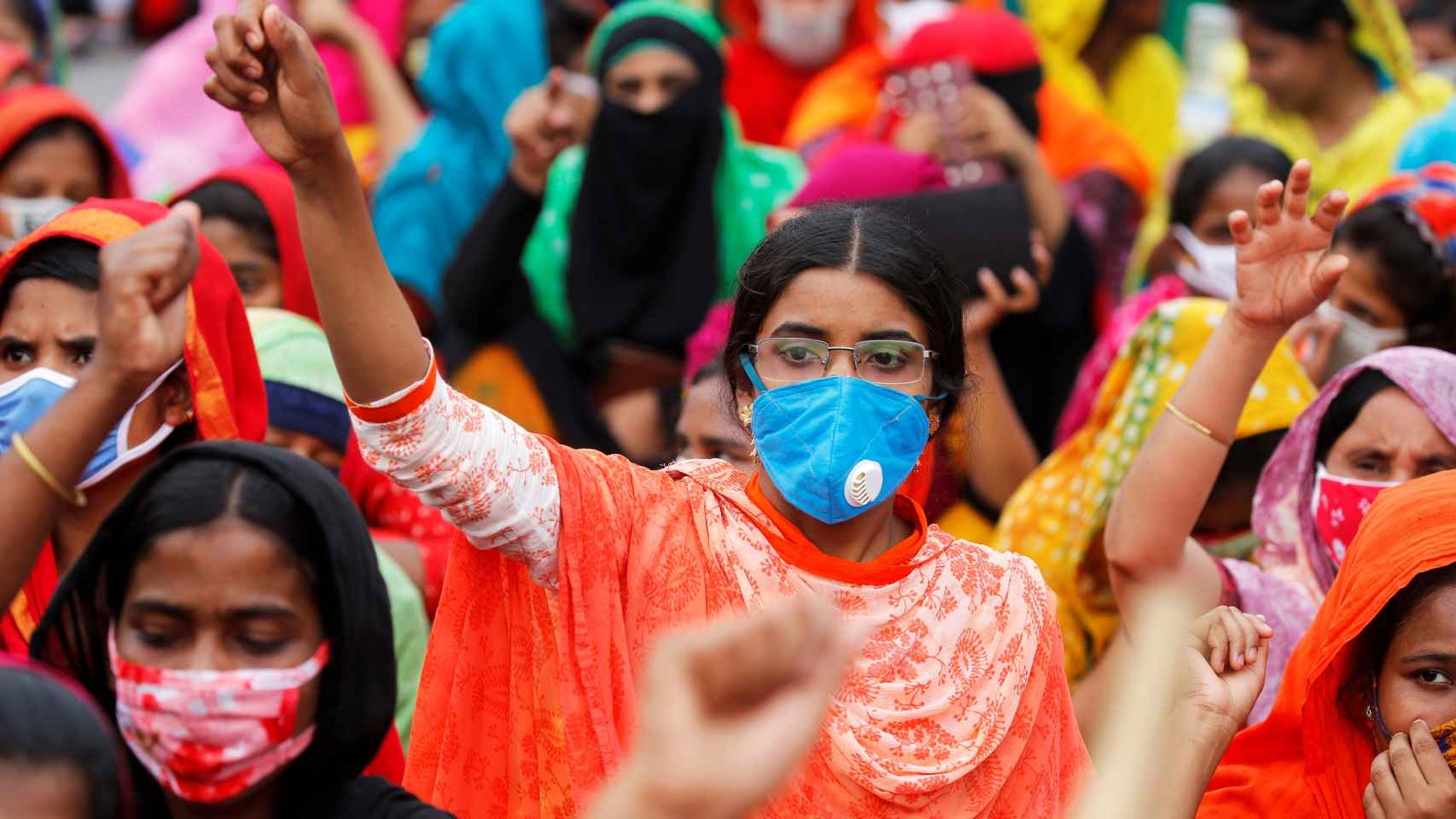 Trabajadoras de la industria textil, durante una reciente manifestación en Daca