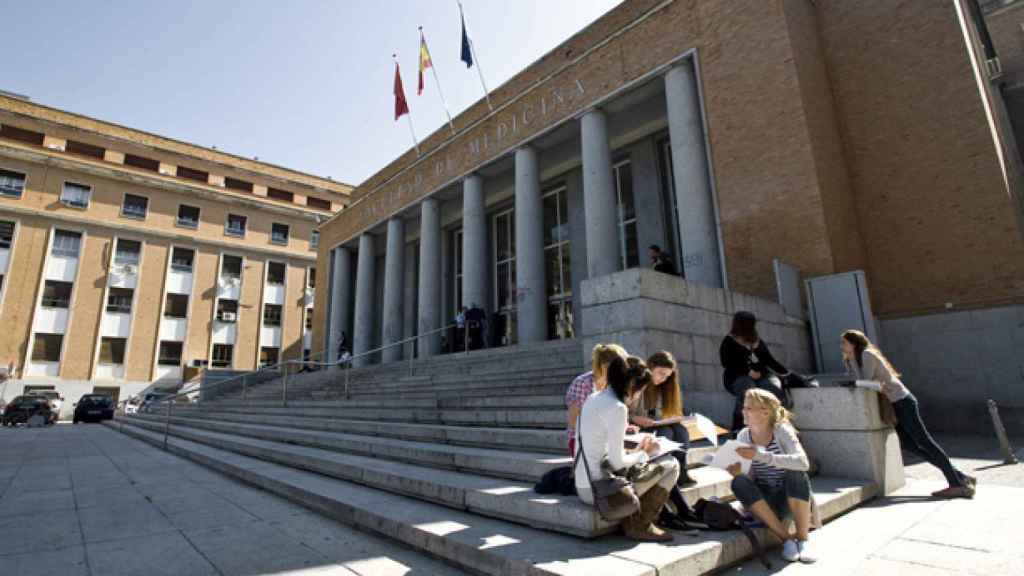 La Facultad de Medicina de la Universidad Complutense de Madrid.