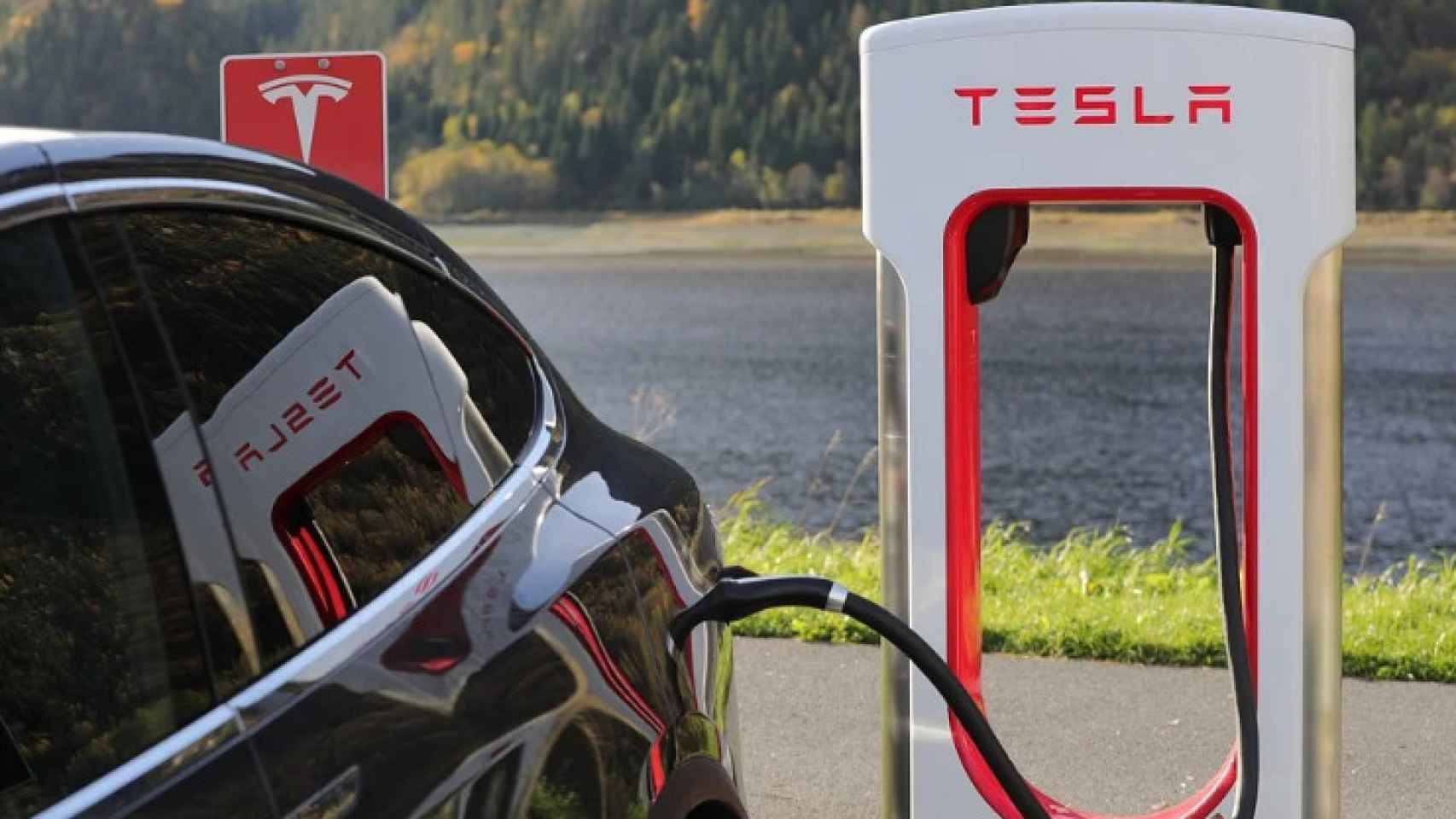 Supercharger de Tesla.