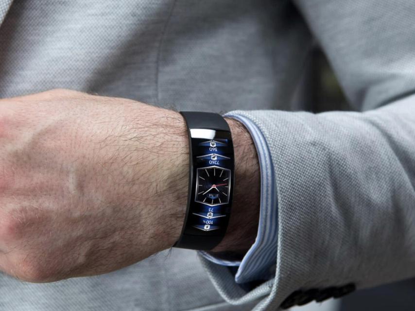 Xiaomi Amazfit X en una muñeca.