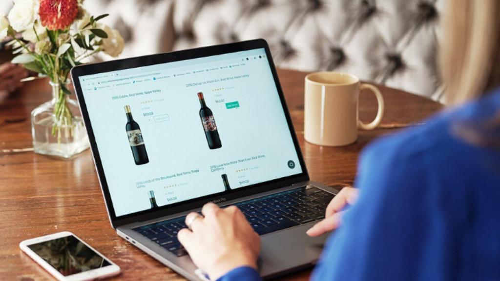 Los consumidores se han volcado hacia la compra por internet.