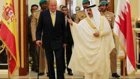 El rey Juan Carlos con el rey de Bahréin, Hamad bin Isa Al Khalifa, en 2014.