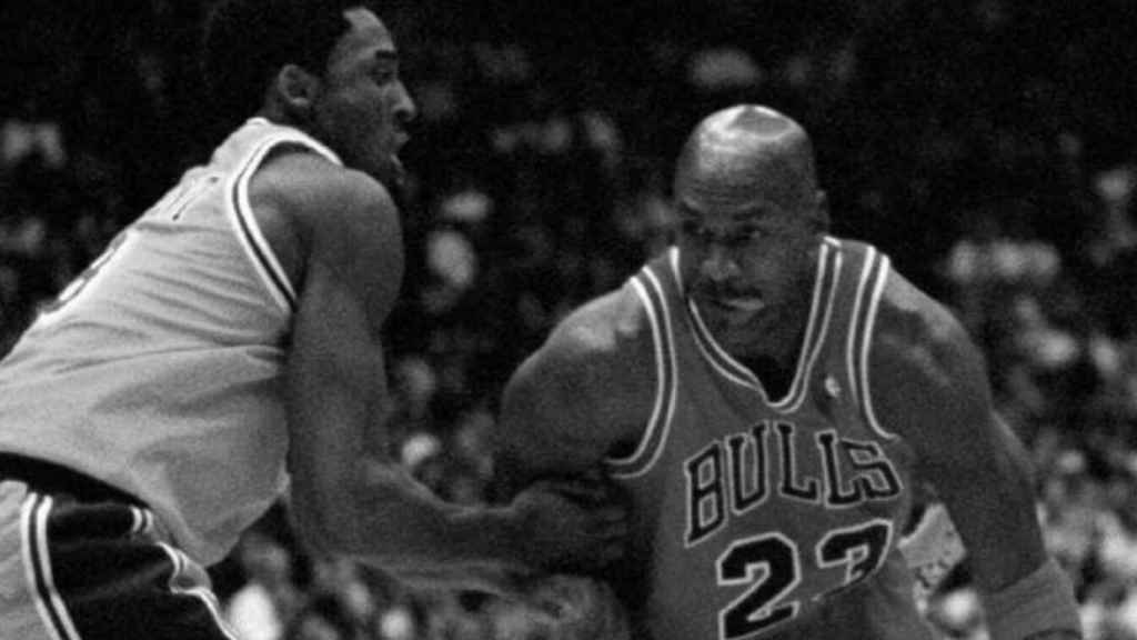 Kobe Bryant y Michael Jordan, durante uno de sus primeros duelos