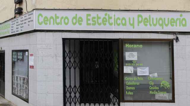 Un centro de estética y peluquería cerrado en Alcorcón (Madrid)