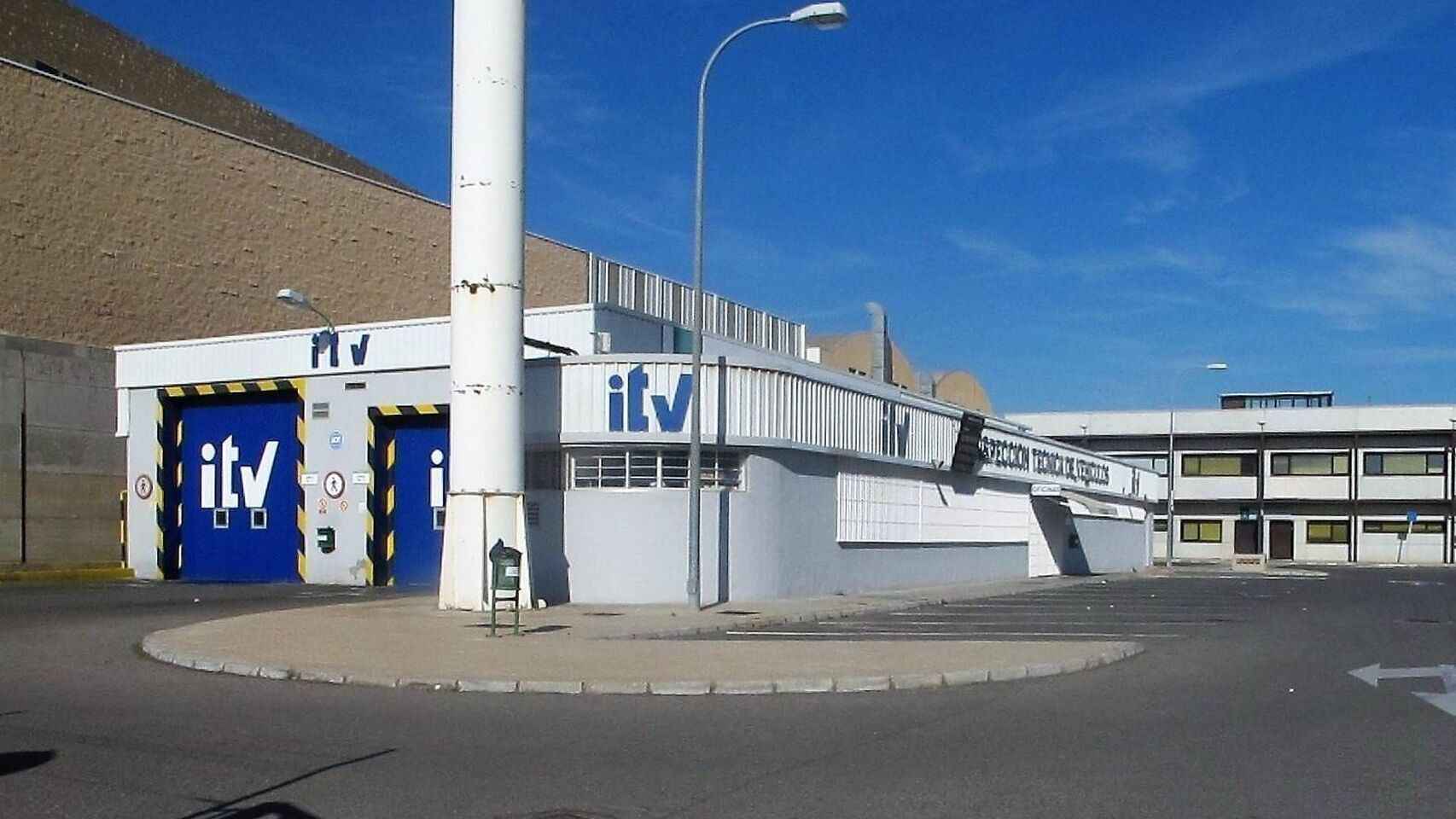 Una estación de la ITV cerrada.
