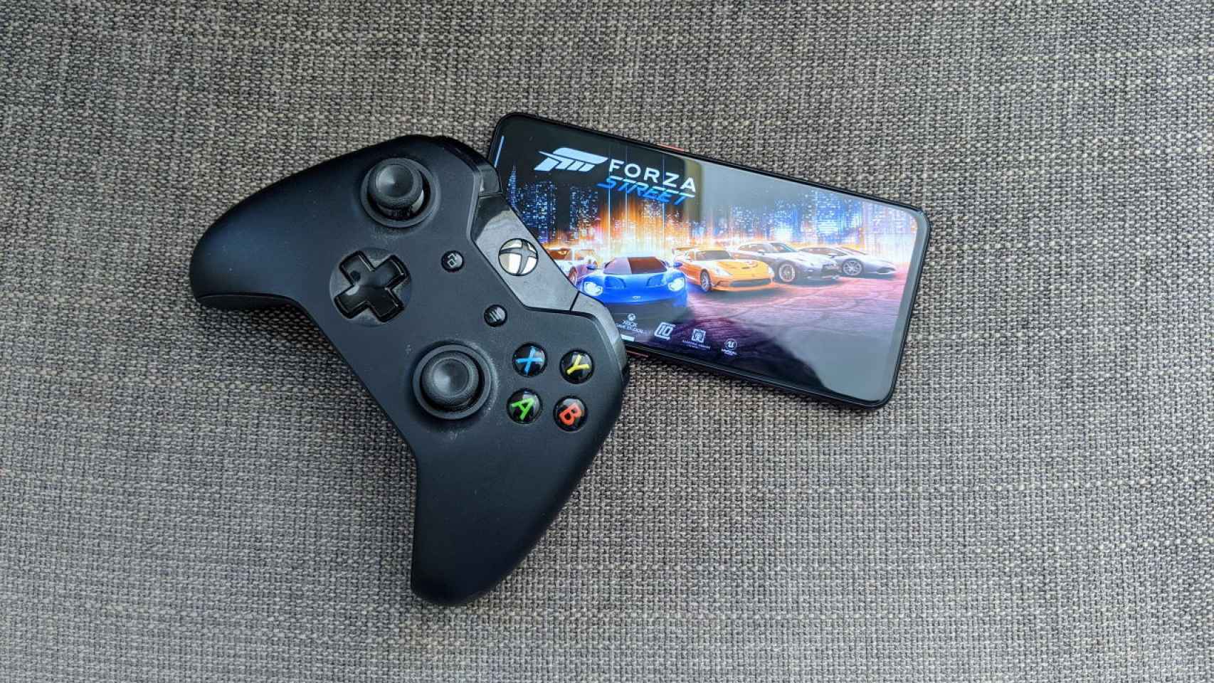 Ya puedes jugar a Forza Street en tu móvil: el primer juego de Xbox para Android