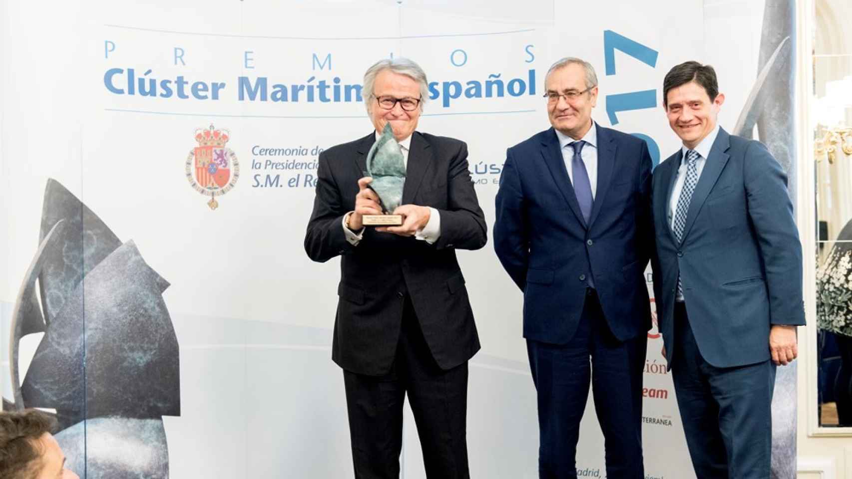 Amador Suárez Villa, recibiendo el Premio Cluster Marítimo Español a la Competitividad