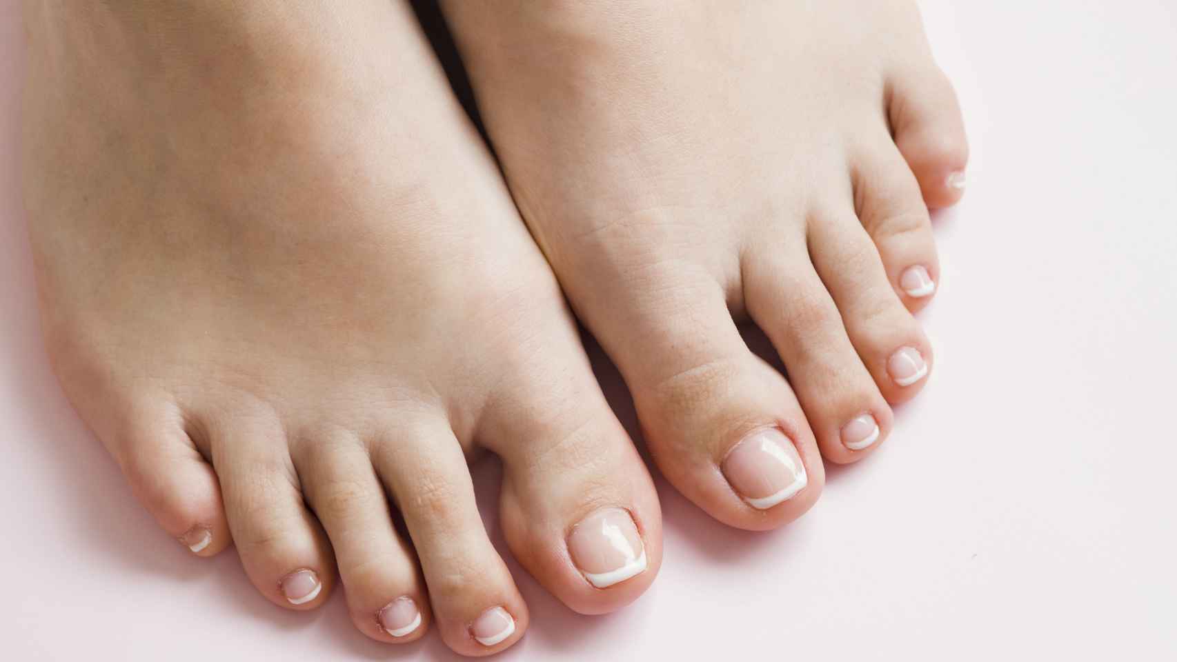Cómo blanquear las uñas de los pies en 7 pasos