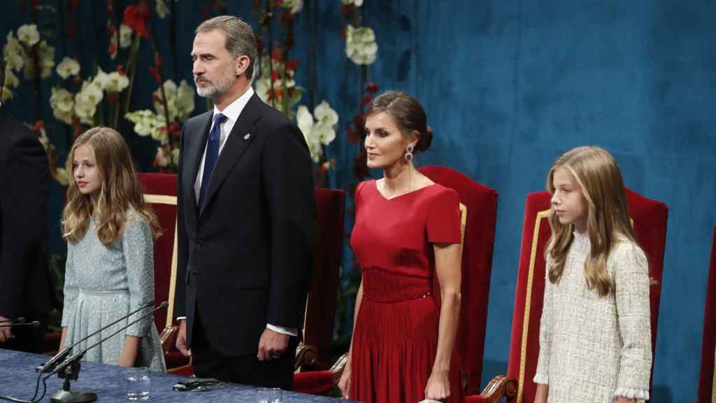 La princesa Leonor, el rey Felipe VI, la reina Letizia y la infanta Sofía en los Premios Princesa de Asturias 2019.