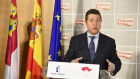 El presidente de Castilla-La Mancha, Emiliano García-Page, este jueves en su visita a la empresa Emcesa