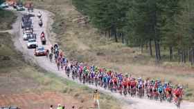 La Vuelta a España, pasando por una carretera portuguesa