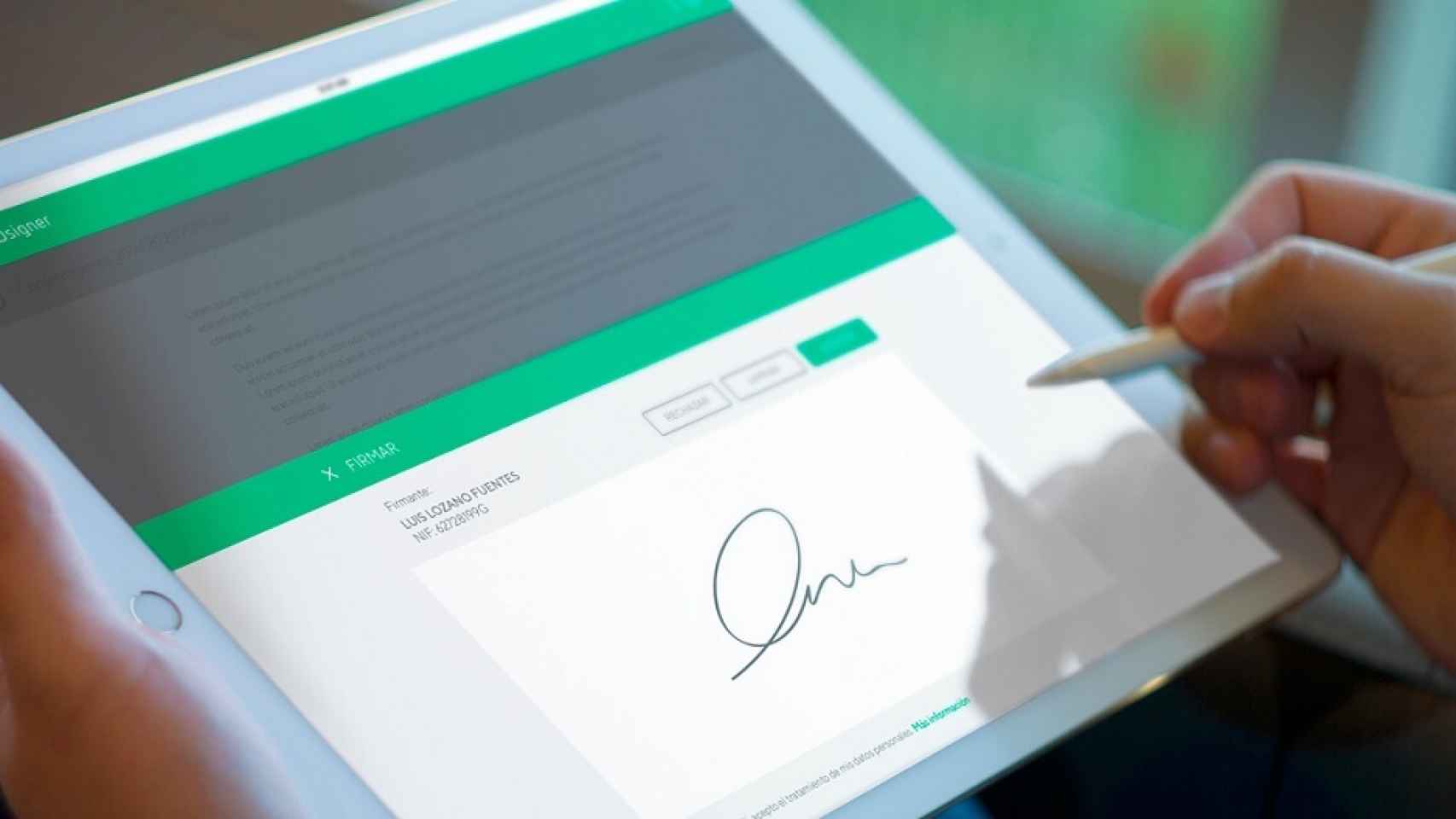 Esta empresa te permite firmar documentos de forma remota gratis
