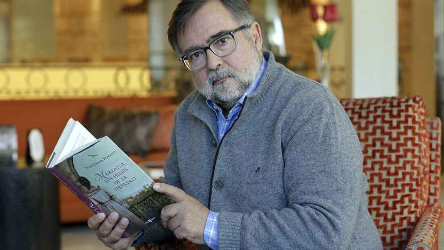 El escritor José Calvo Poyatos.