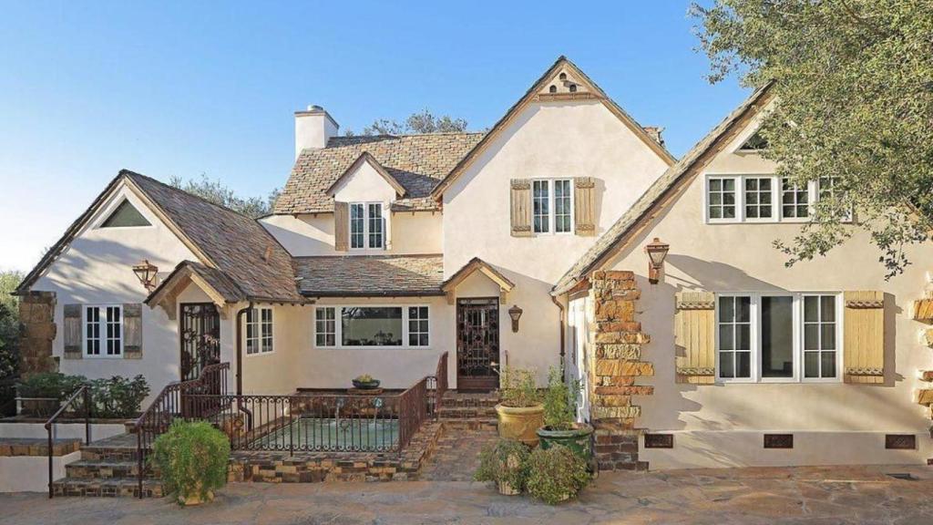Detalle del exterior de la villa francesa que Eva Longoria acaba de vender.