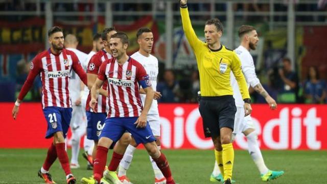 Mark Clattenburg, durante la final de Milán entre Real Madrid y Atlético