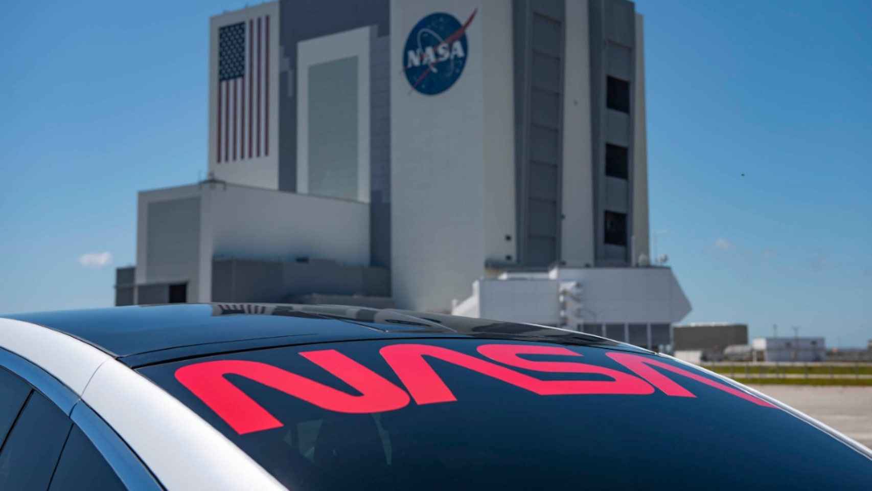 SpaceX recupera el logo clásico de la NASA