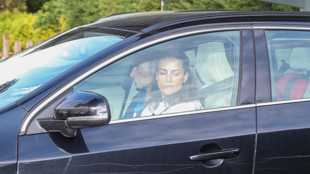 María Palacios y Alessandro Lequio saliendo de casa de Ana Obregón.