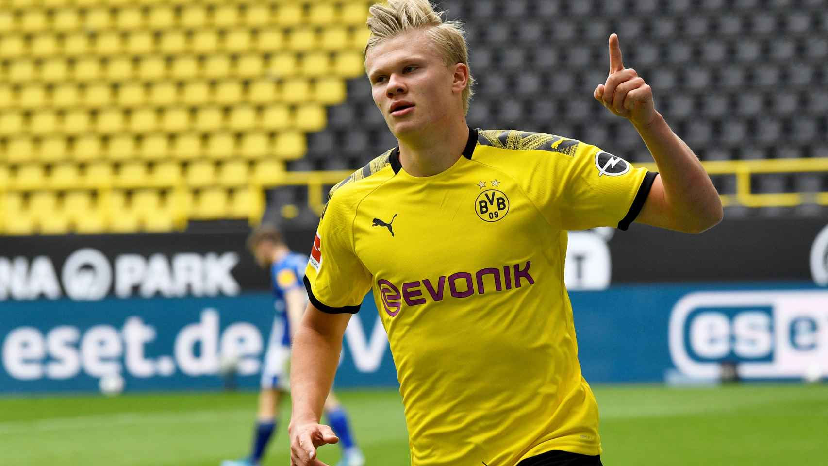 Haaland celebra su gol con el Borussia Dortmund