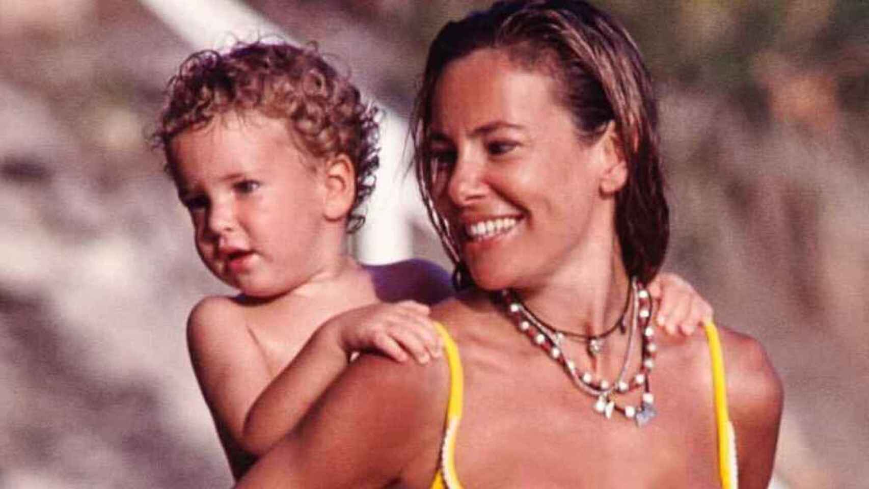 Ana con su hijo Álex Lequio en una imagen de hace años.