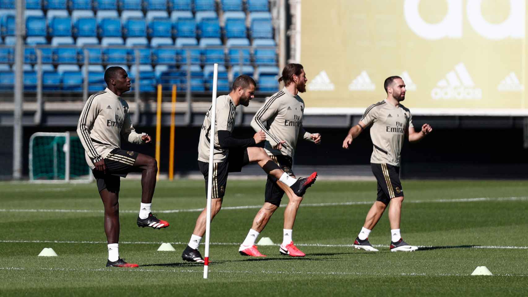 Ferland Mendy, Nacho Fernández, Sergio Ramos y Dani Carvajal en el primer día de entrenamientos en grupo del Real Madrid