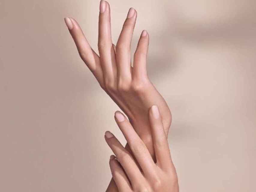 Es importante cuidar las manos y evitar que la piel entre en contacto con productos muy agresivos.