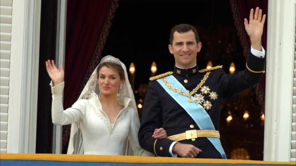 Los Reyes no alargaron su boda, y los más 'tardones' volvieron a sus casas a la una de la madrugada.