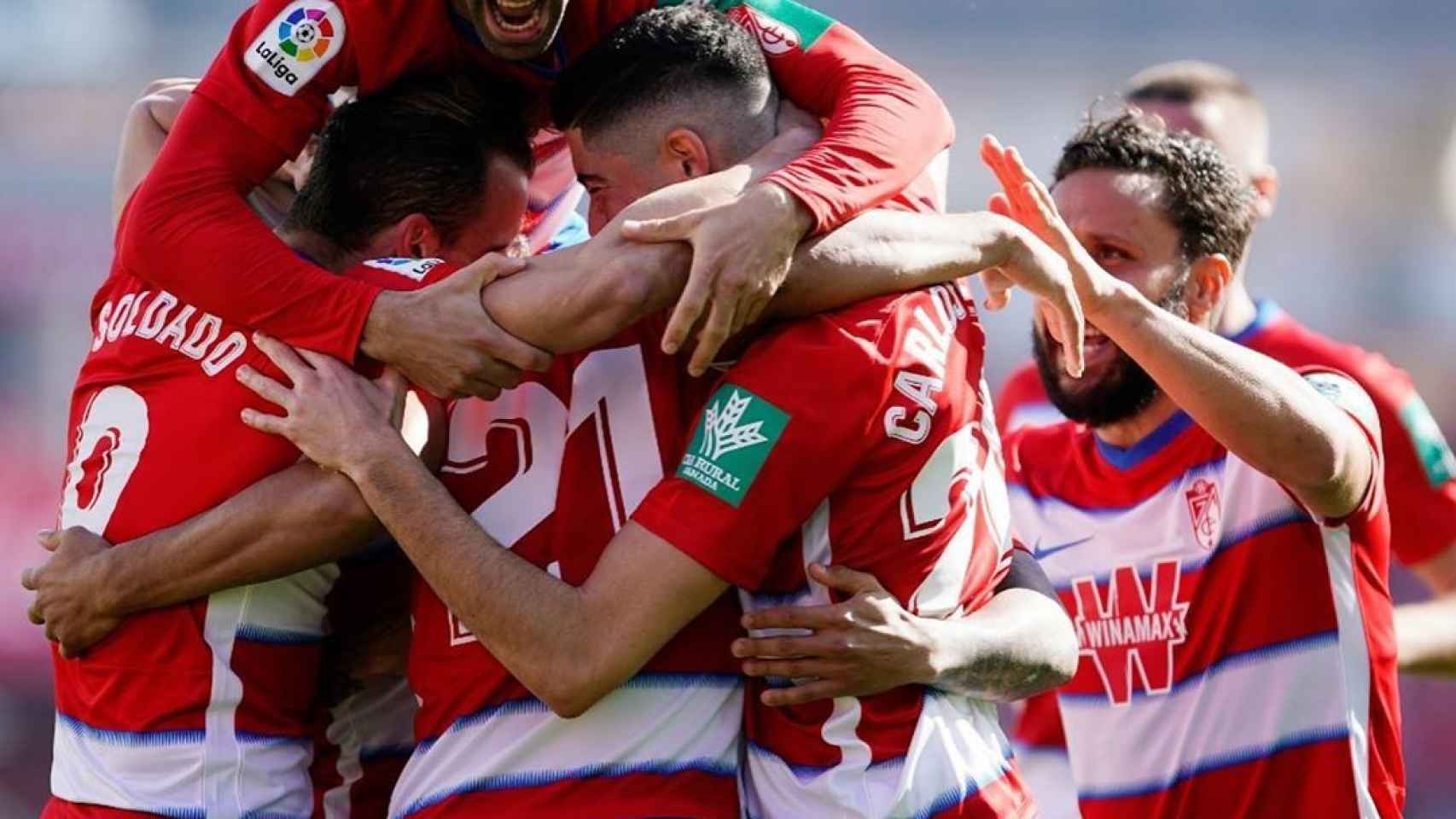 Los jugadores del Granada celebran un gol en un partido de esta temporada