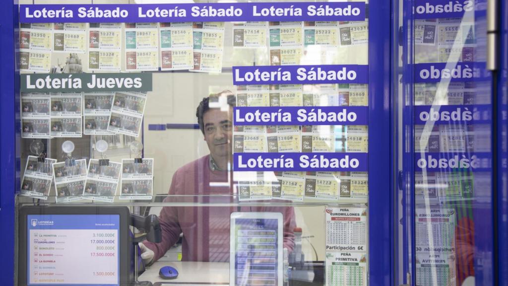 David, el dueño de la administración de lotería.
