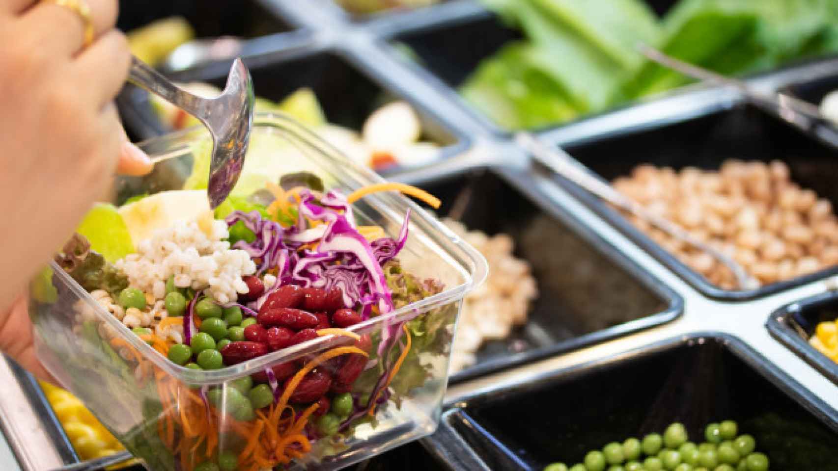 Ensaladas envasadas: ¿comida sana para el precariado?