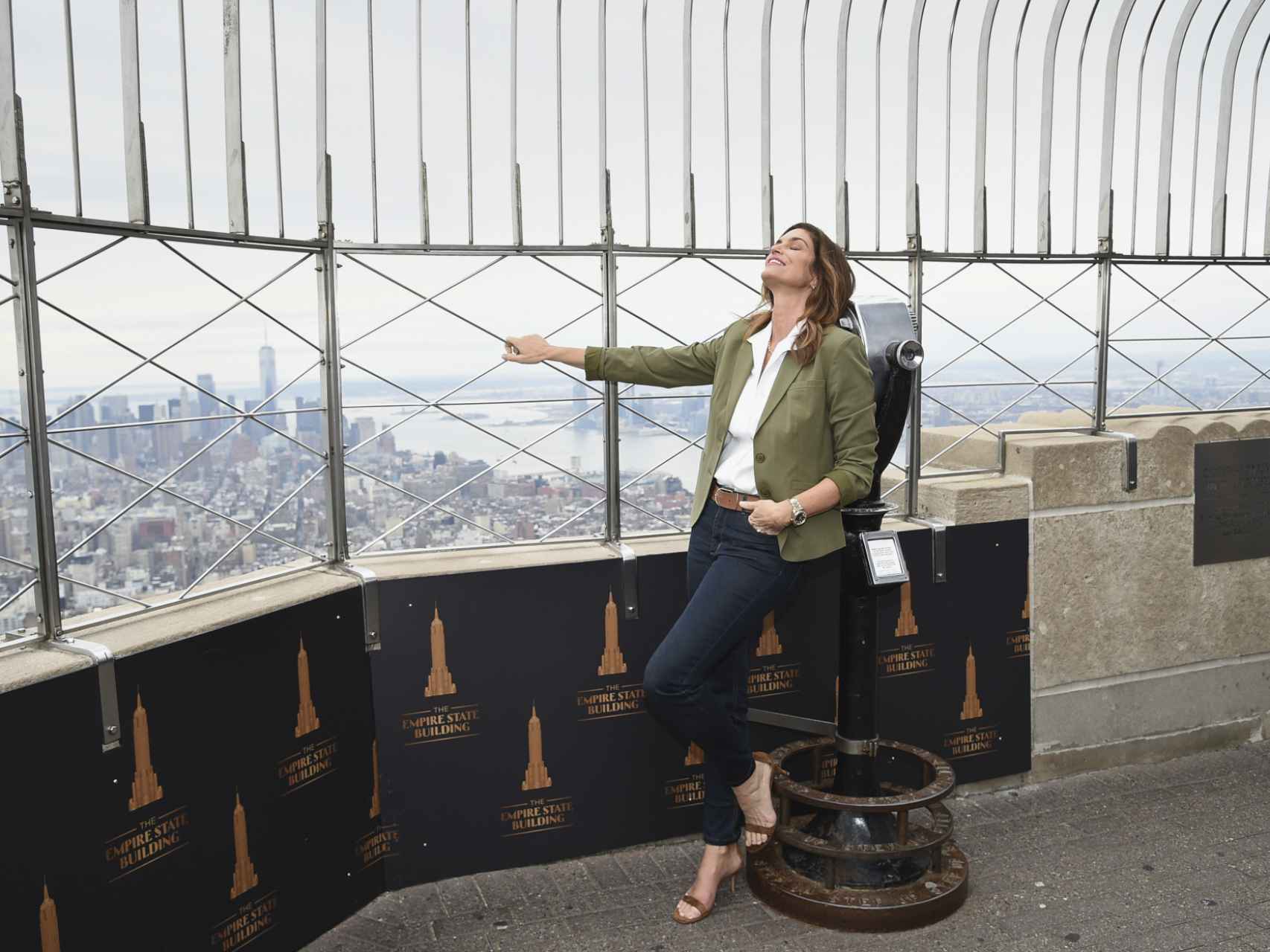 La modelo Cindy Crawford en el mirador del Empire State Building de Nueva York.