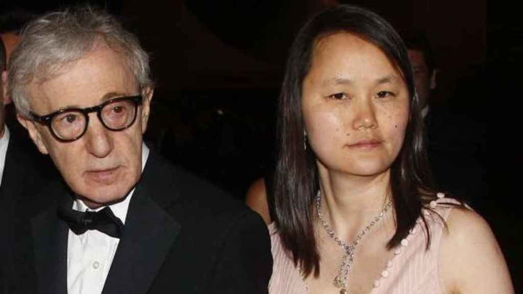 Woody Allen y Soon Yi, su actual esposa.