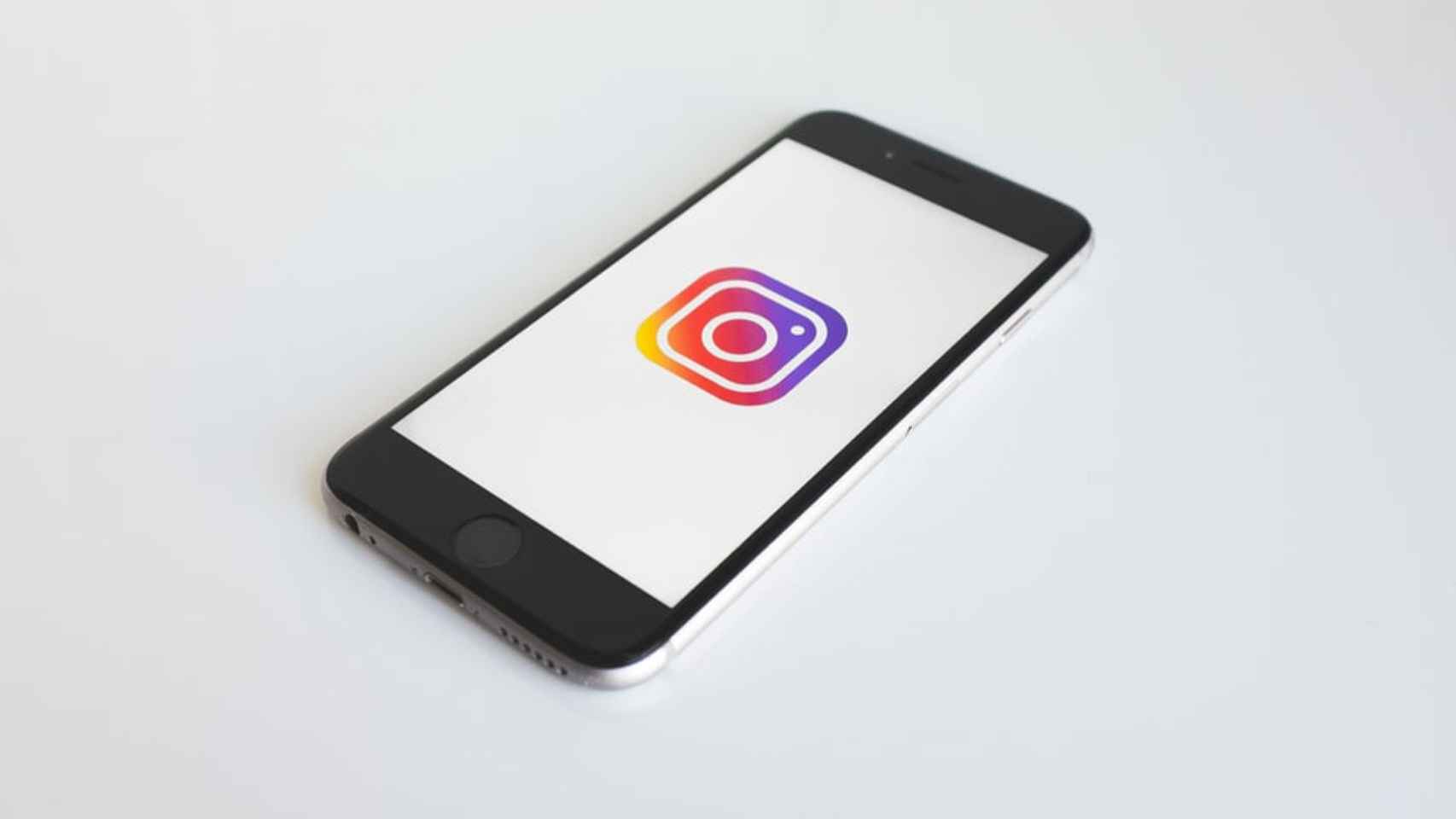 Logo de Instagram en un móvil.