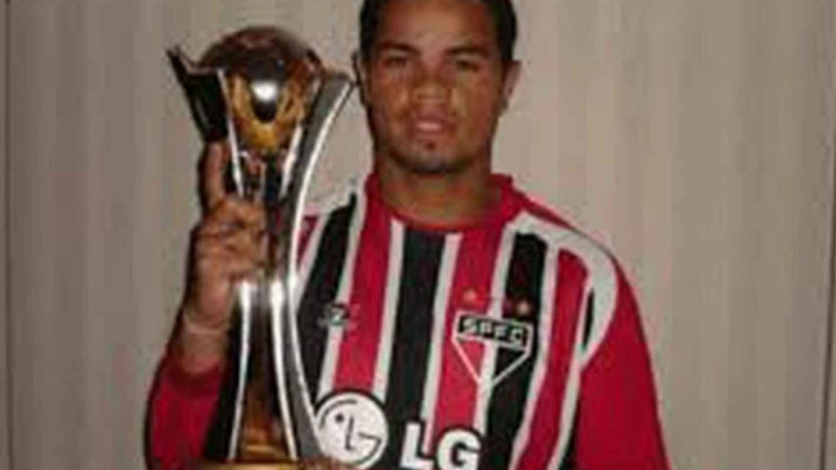 Flávio Donizete, tras ganar el Mundial de Clubes con Sao Paulo