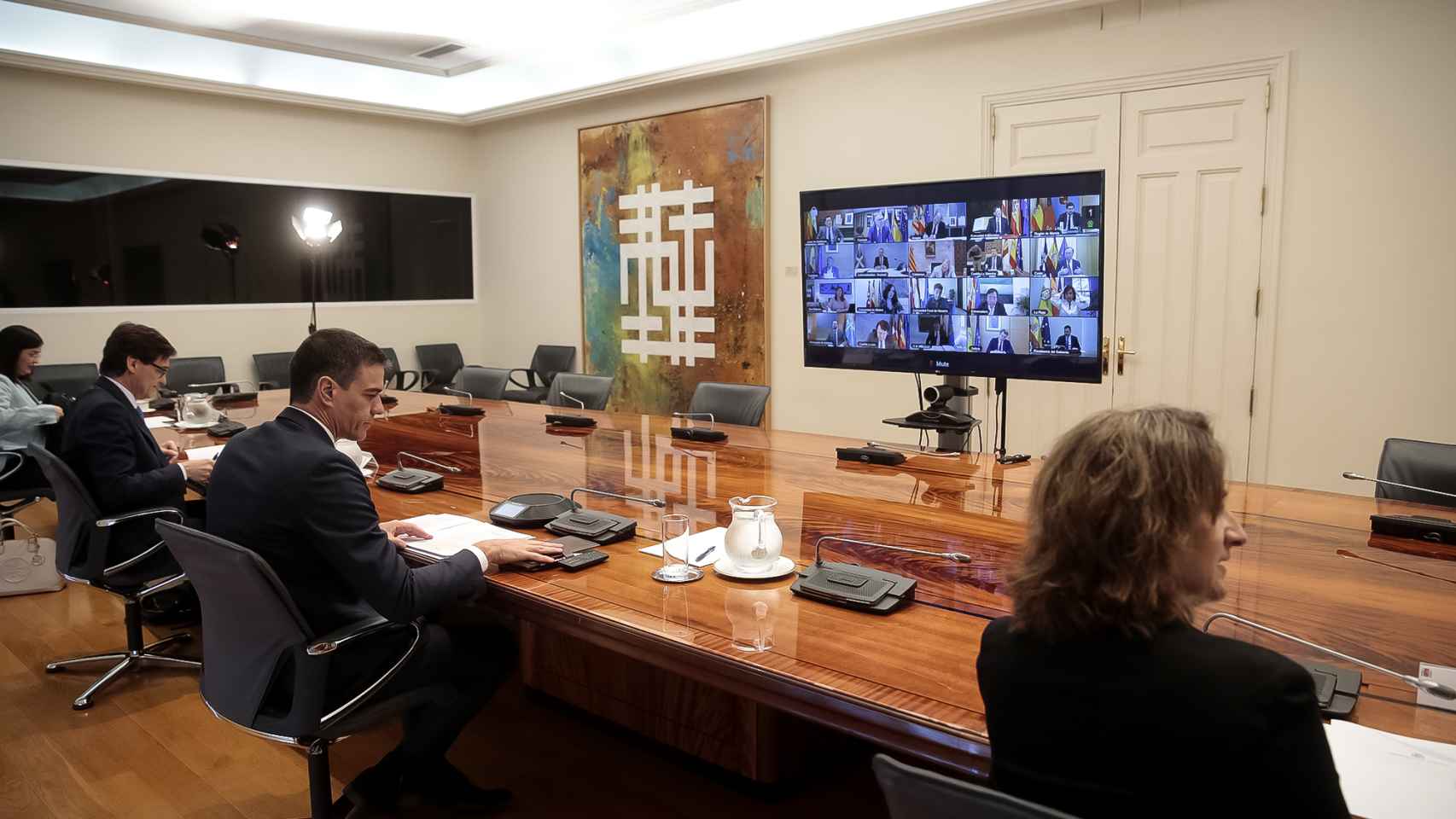 Darias, Illa, Sánchez y Ribera en la videoconferencia de presidentes autonómicos.