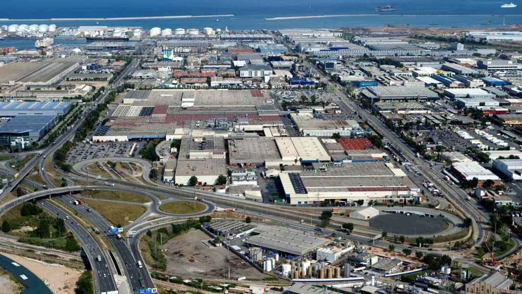 Vista aérea de la planta de Nissan en Zona de Franca (Barcelona).