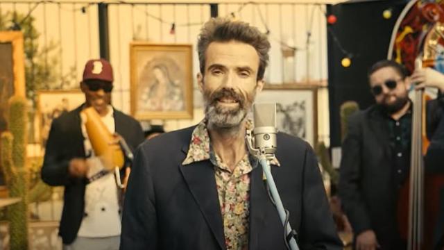 Pau Donés, en su nuevo videoclip.