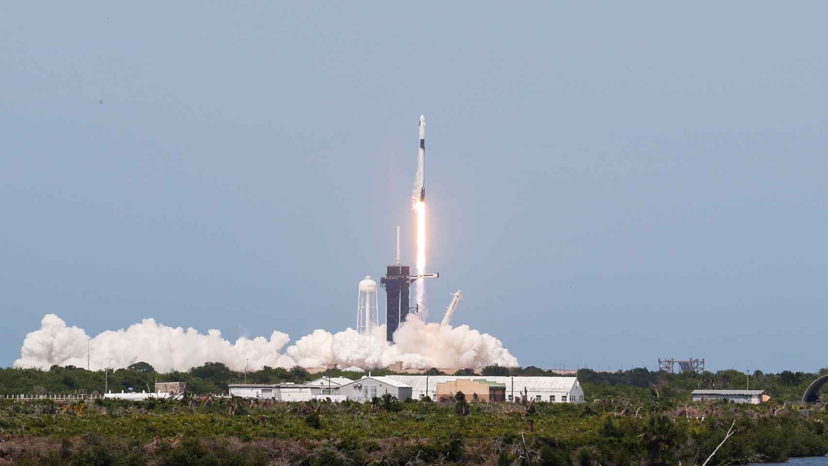 SpaceX hace historia con la NASA: dos astronautas van de camino al espacio en una de sus naves