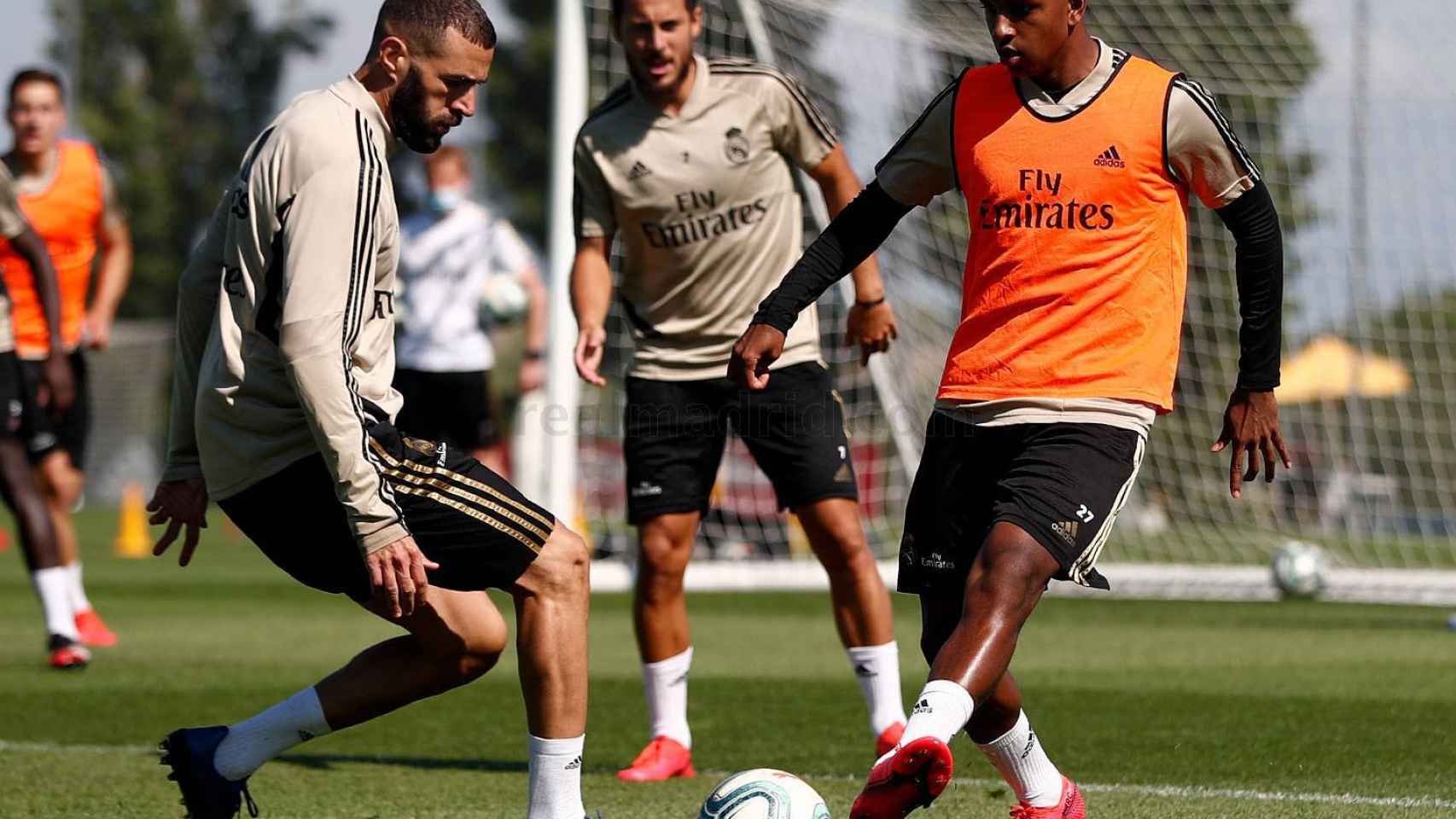 Karim Benzema, Rodrygo Goes y Eden Hazard, durante un entrenamiento