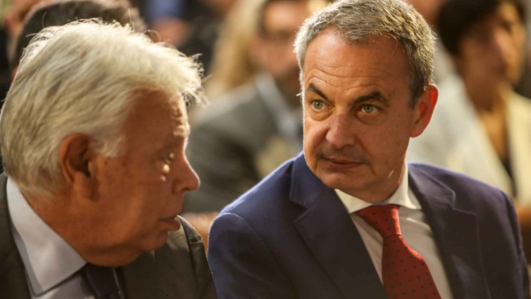 Los expresidentes del Gobierno Felipe González y José Luis Rodríguez Zapatero.
