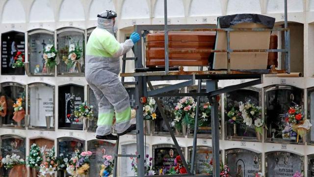 El número de fallecidos totales en España asciende a 27.128