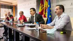 El consejero de Agricultura, Agua y Desarrollo Rural, Francisco Martínez Arroyo, mantiene una reunión con la Federación de Regantes de Castilla-La Mancha