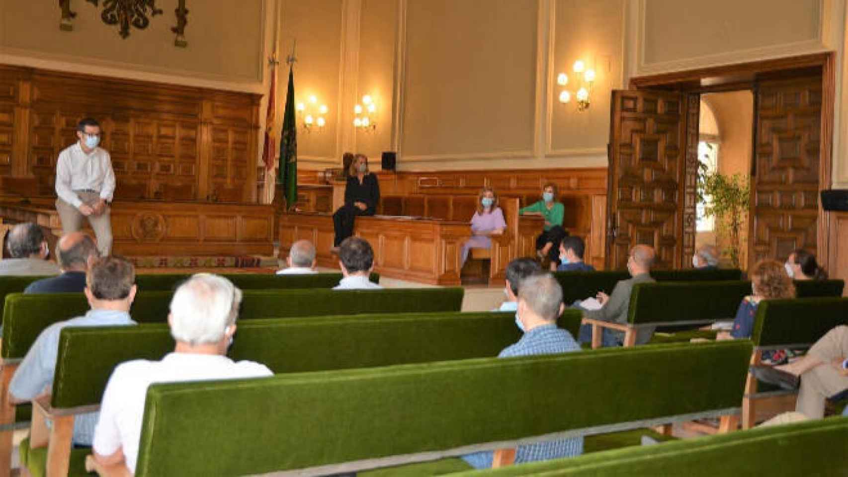 El vicepresidente primero de la Diputación de Toledo ha mantenido una reunión de coordinación con todos los responsables de las áreas de gestión de la Institución provincial