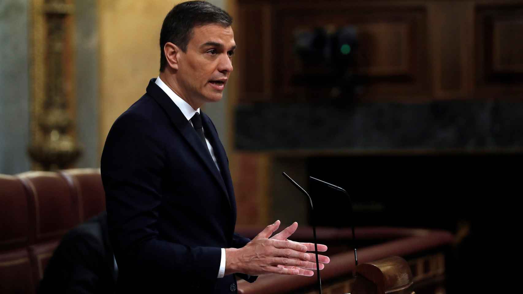 Pedro Sánchez, en el atril del Congreso, pide una nueva prórroga para el estado de alarma.