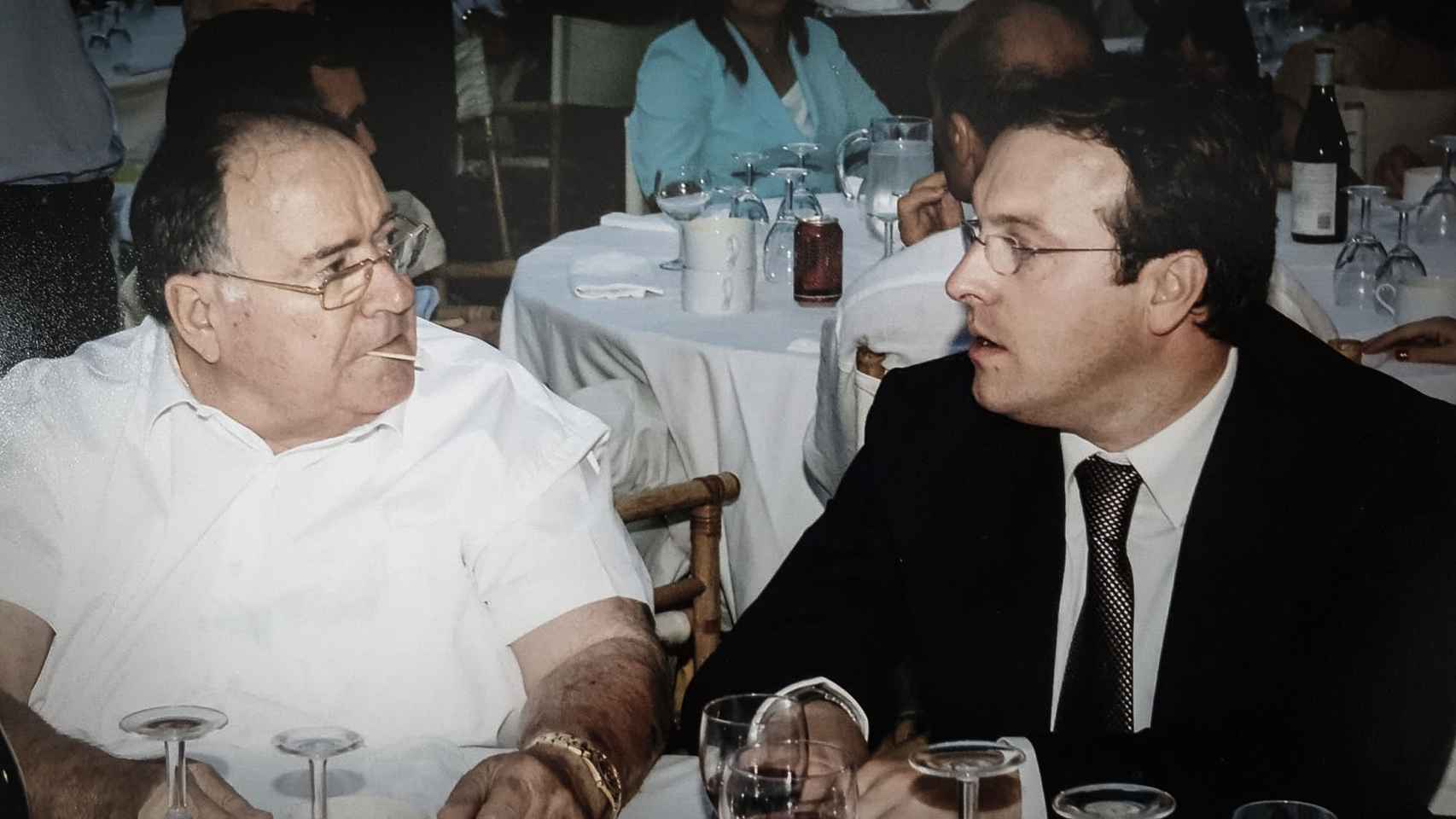 Vicente Galbis Arnau, hijo del fundador, junto a su nieto, Vicente Galbis Valero. Foto Fernando Ruso